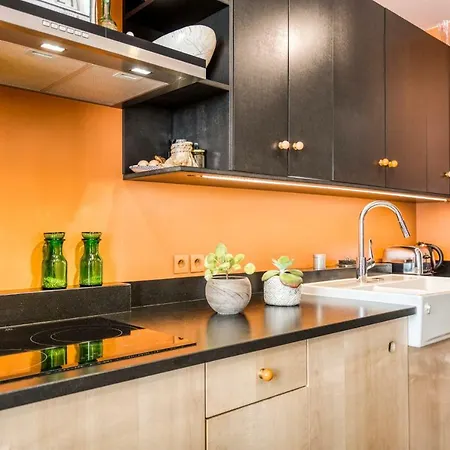 Spacious Designer 2 Bedrooms Near Bastille * パリ