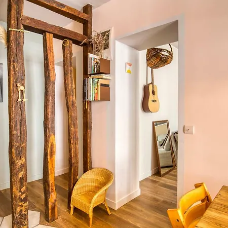 Spacious Designer 2 Bedrooms Near Bastille *