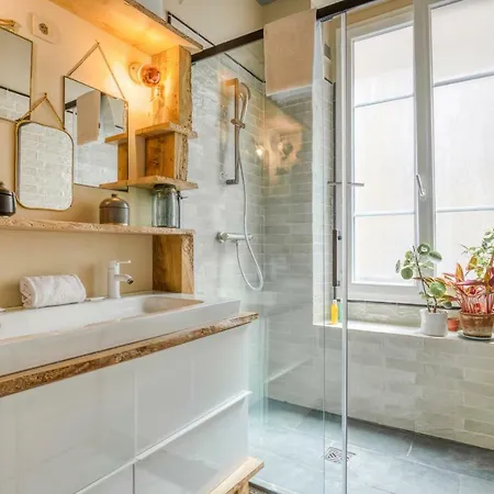 Spacious Designer 2 Bedrooms Near Bastille 公寓